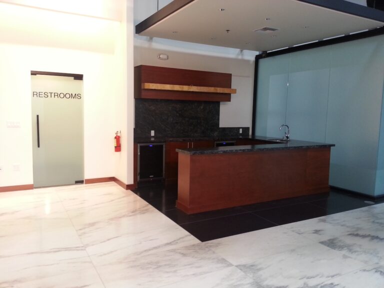 03_ restroomentrances